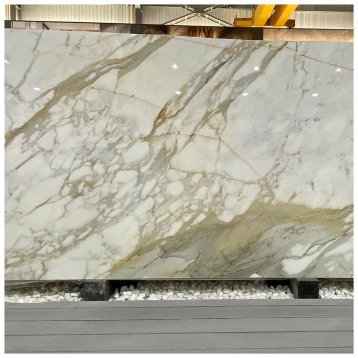 Tấm đá cẩm thạch Calacatta Borghini