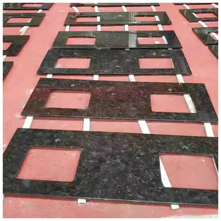 Mặt bàn đá granite màu nâu cổ