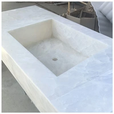 Áo Vanity Crystal Cristallo Quartzite màu trắng
